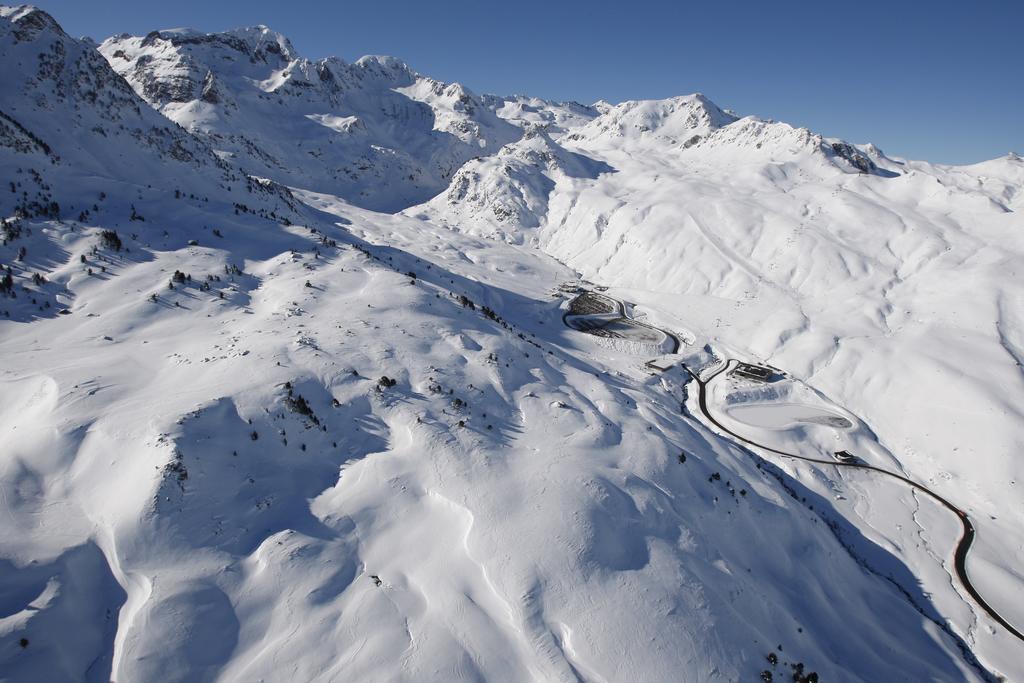 Hotel Nievesol Formigal Exteriör bild